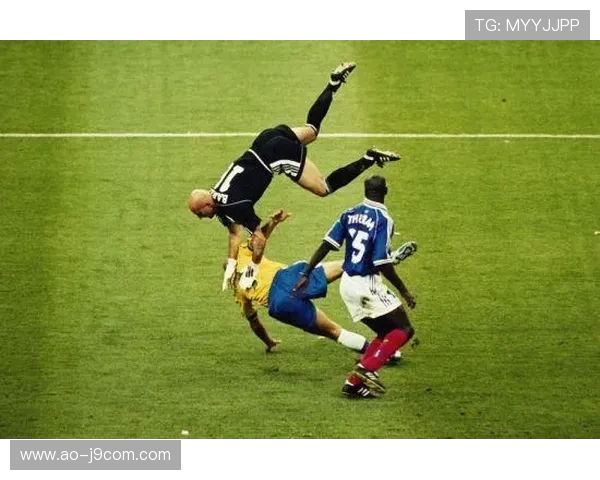 围绕河南足球门神崛起之路深度解析中原铁壁守护者的传奇故事征程 围绕河南足球门神崛起之路深度解析中原铁壁守护者的传奇故事征程